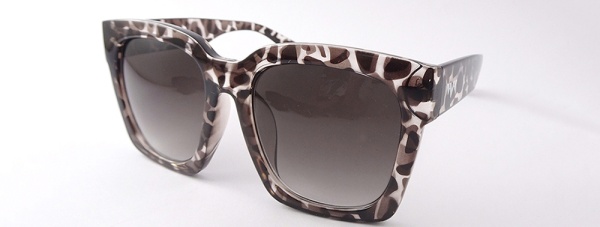 XL Sunglasses - Chiq